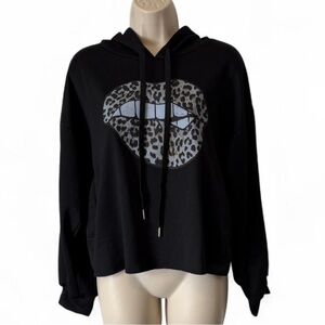 Cropped Leopard Lip Hoodie‎